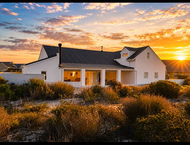 3 BEDROOM HOUSE FOR SALE IN GROTTO BAY